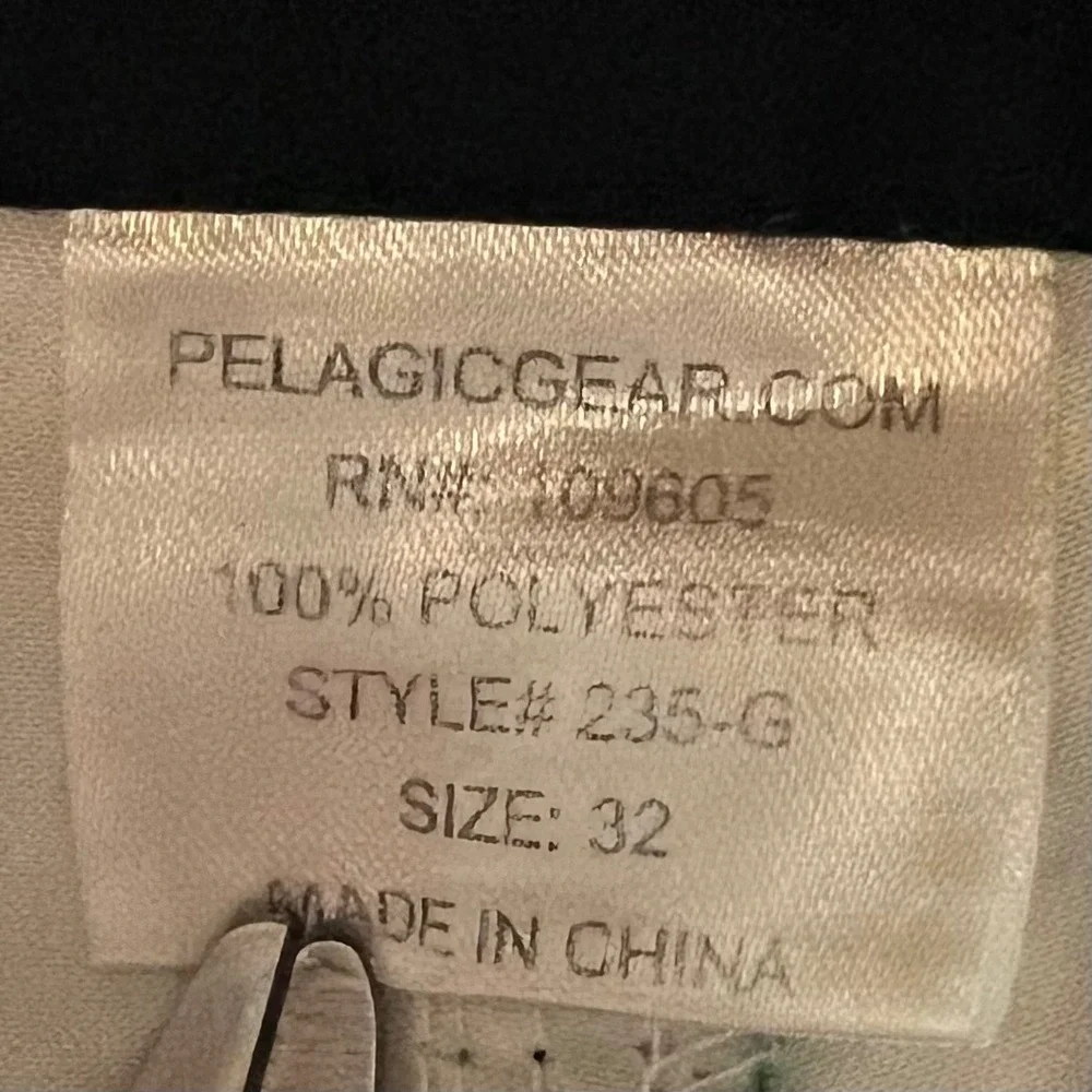 Pelagic Mens Mahi Fish Scale Board Shorts Green Blue Splatter Size 32 235-G